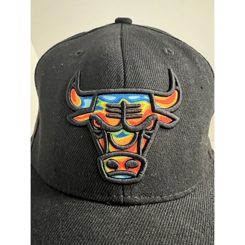 Mitchell & Ness Bulls Cap Hat Nostalgia Co. Philadelphia PA Black Multi-Color